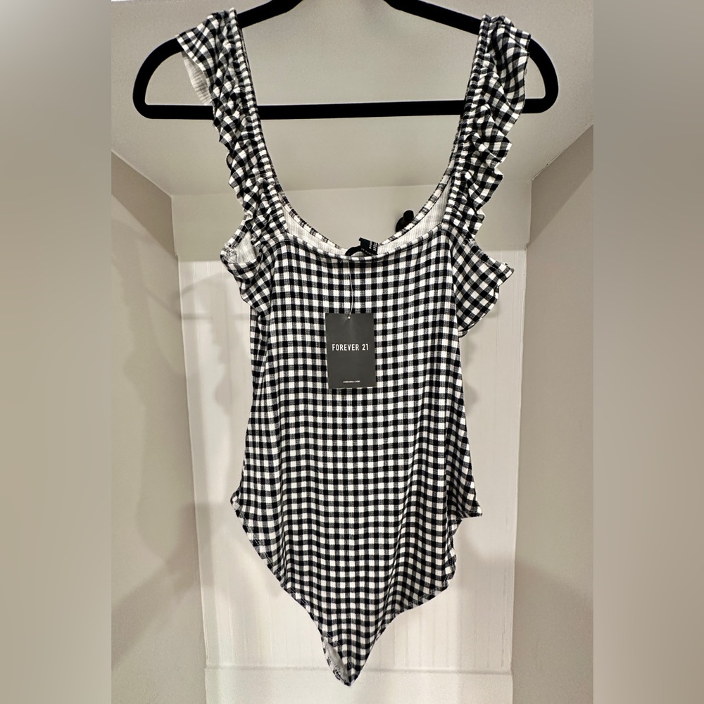 Forever 21 Bodysuit Bundle - 2 Black and White Bodysuits Size M, NWT and NWOT - Picture 3 of 10